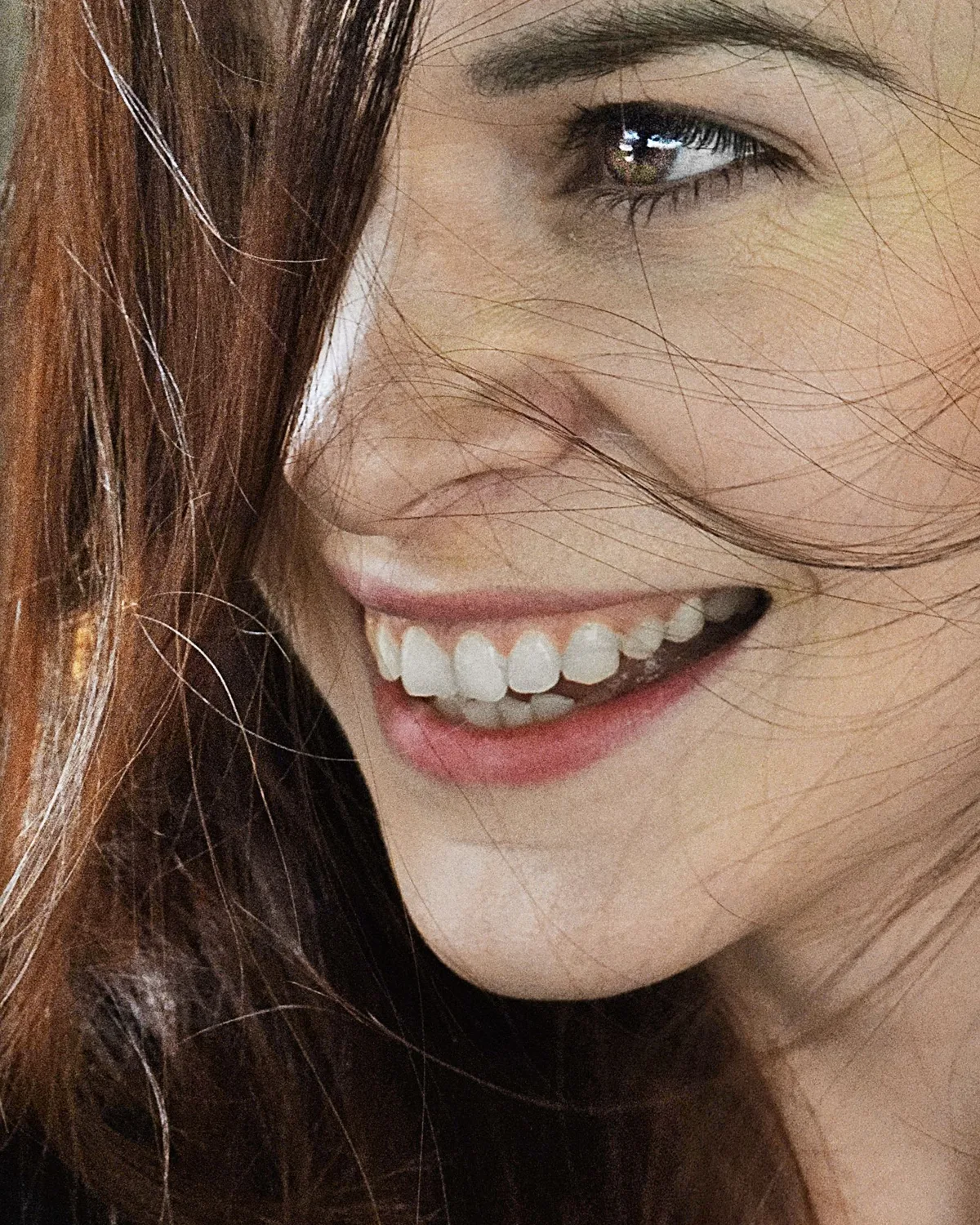Paciente sonriendo durante una consulta en Dental Stocks